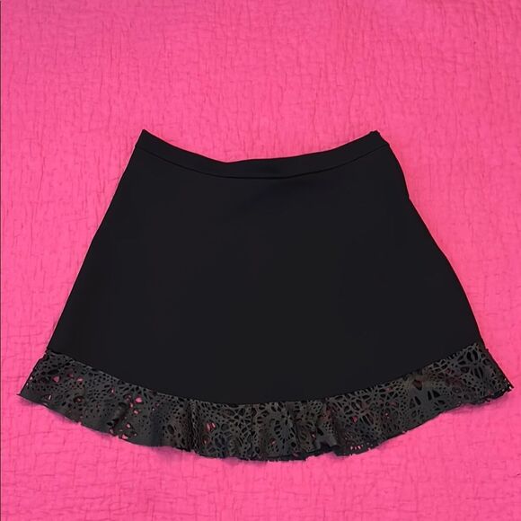 Jazmin Chebar black mini skirt with genuine leather laser cut trim, L - Picture 1 of 8